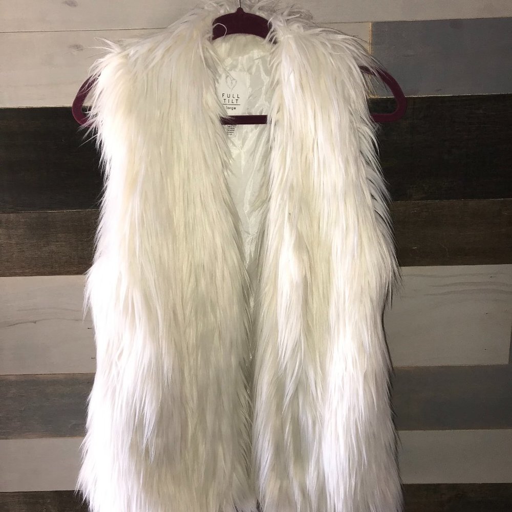 Full Tilt Faux Fur Vest